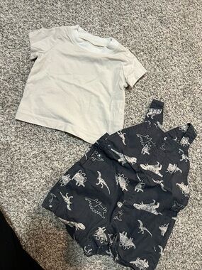 Carter'sr light cream baby tee with overalls